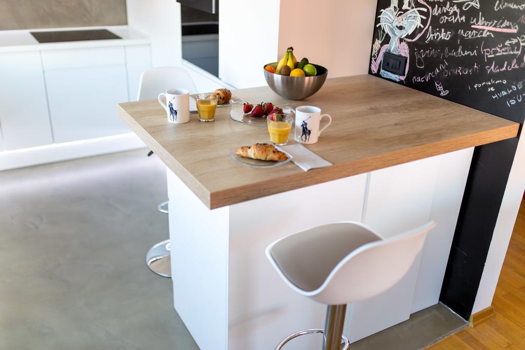غييكا Allure Apartment المظهر الخارجي الصورة