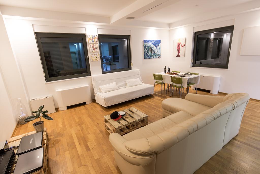 غييكا Allure Apartment المظهر الخارجي الصورة